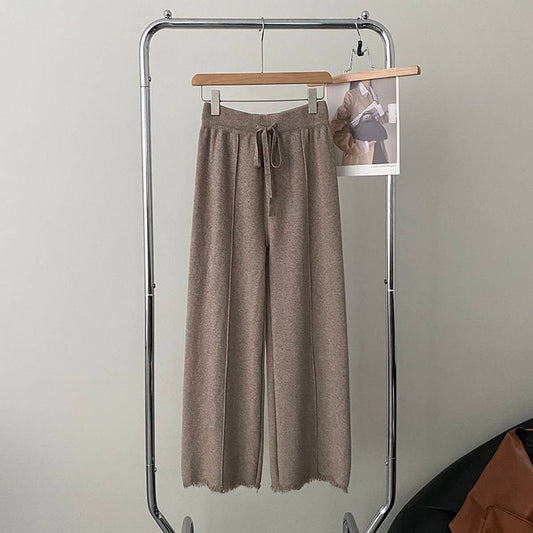 Straight knit pants with rough edge design