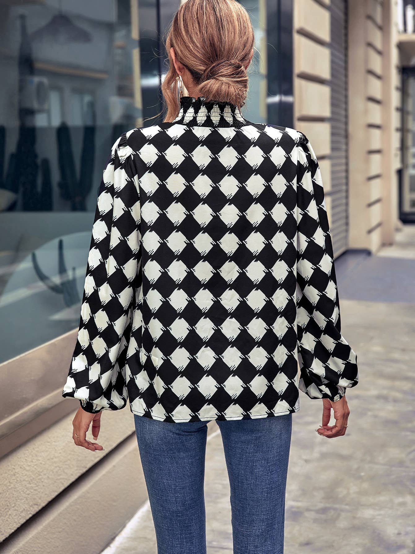 Fashion versatile round-neck checked shirt