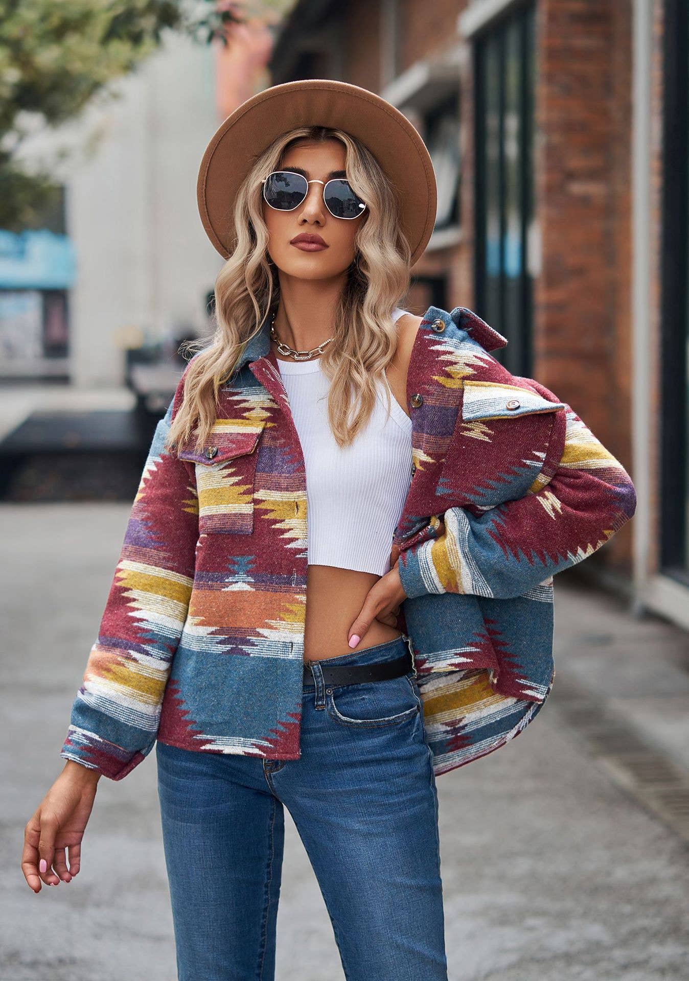 SHORT LAPEL POCKET BUTTON COAT