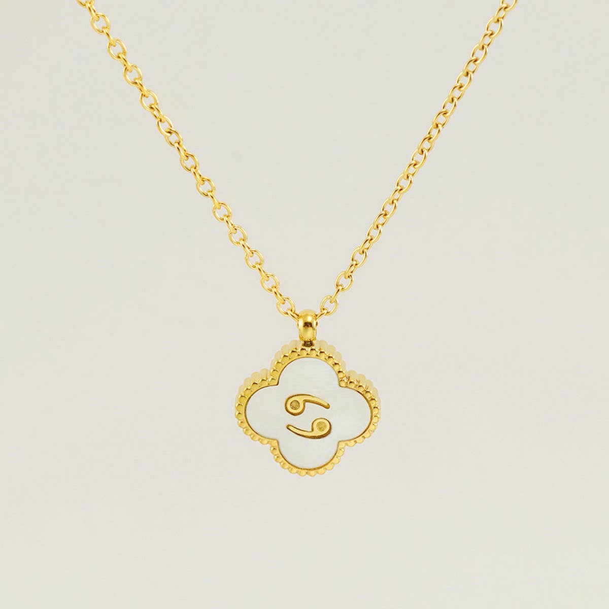 SHELL FOUR LEAF CLOVER CONSTELLATION NECKLACE