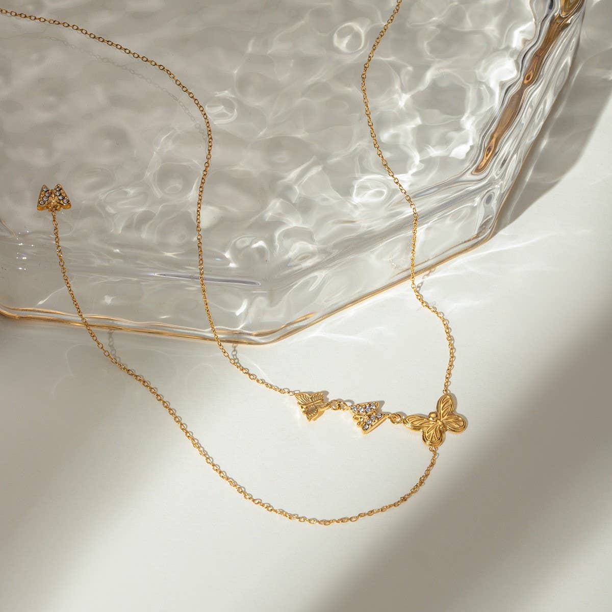 LIGHT LUXURY HORIZONTAL STRIPED ROUND EARRINGS