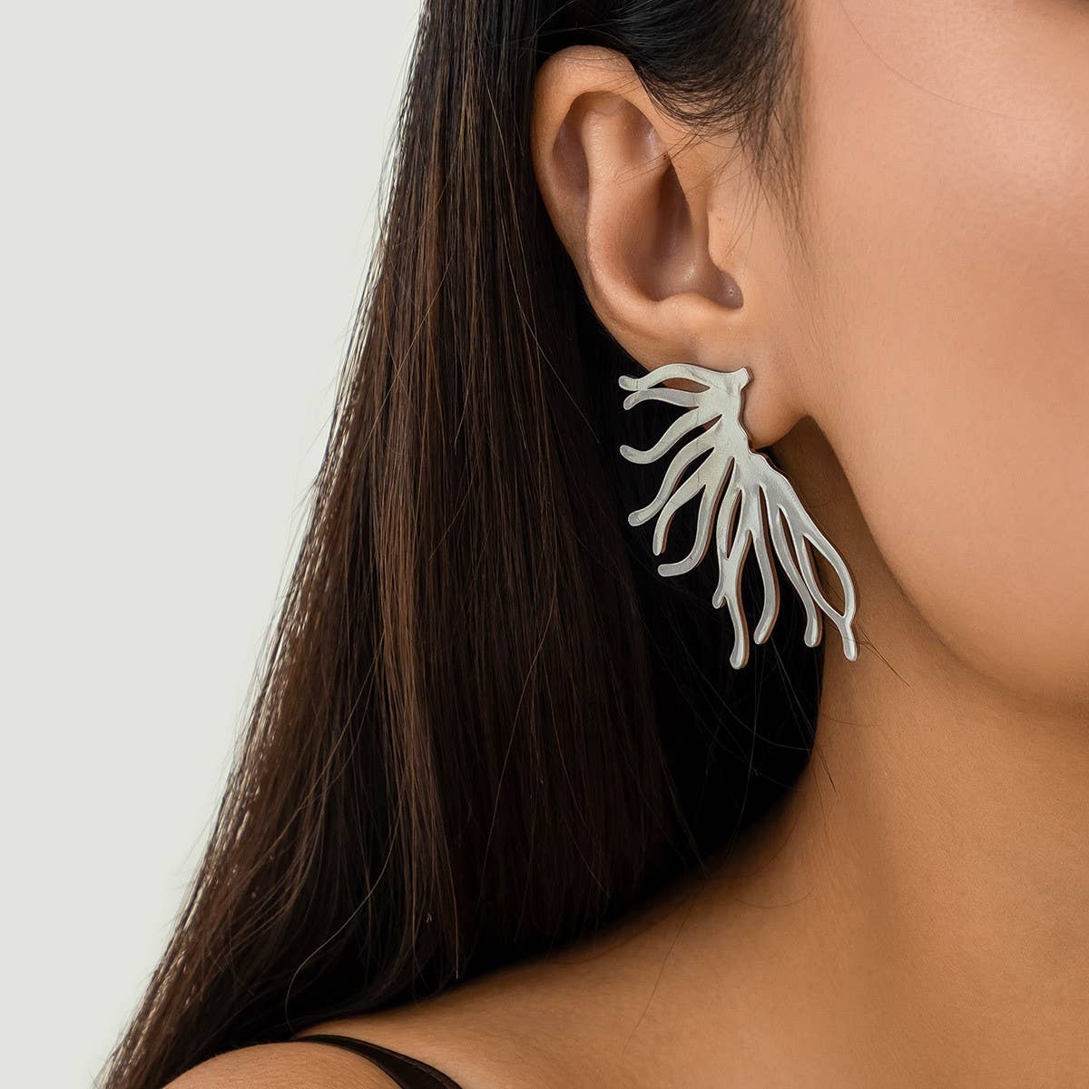 PUNK STYLE MINIMALIST FAN-SHAPED BURR EARRINGS_CWAJE1154