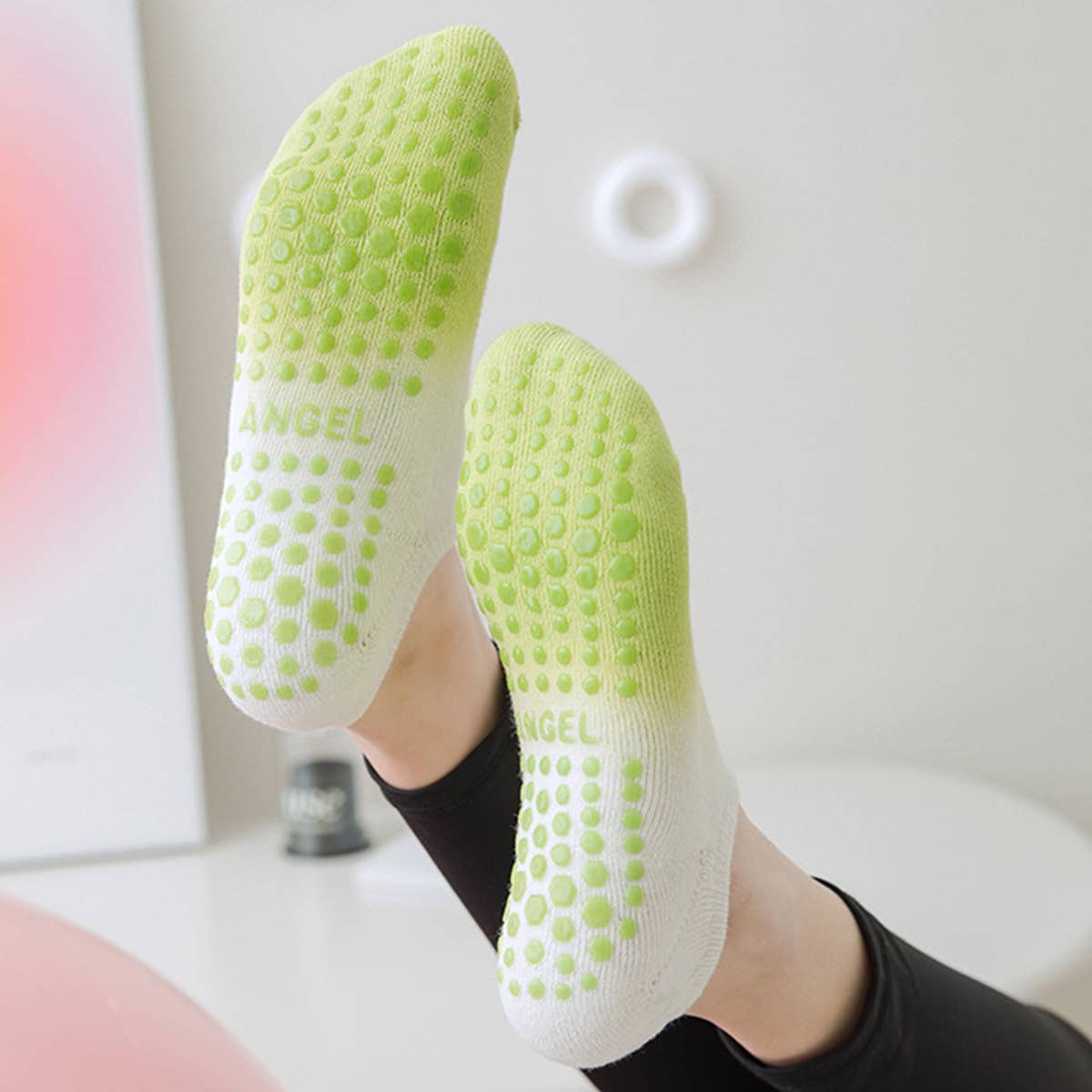 WOMEN SPORTS YOGA ANTI-SLIP BOAT SOCKS
