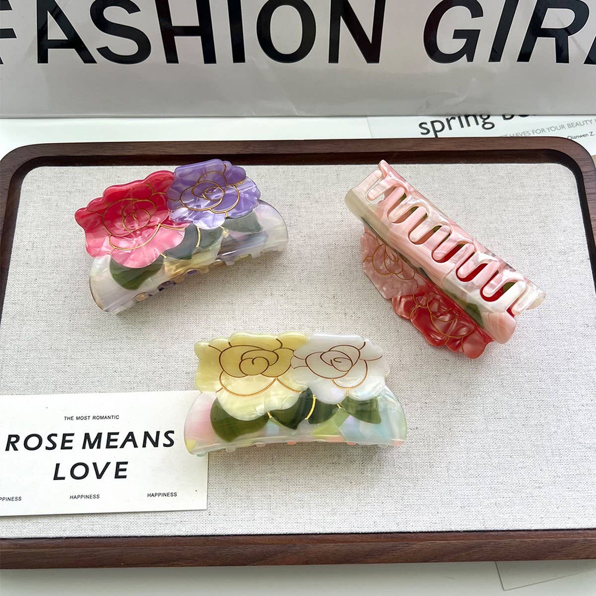 Vintage Two-Flower Acetate Clip ? Elegant Style