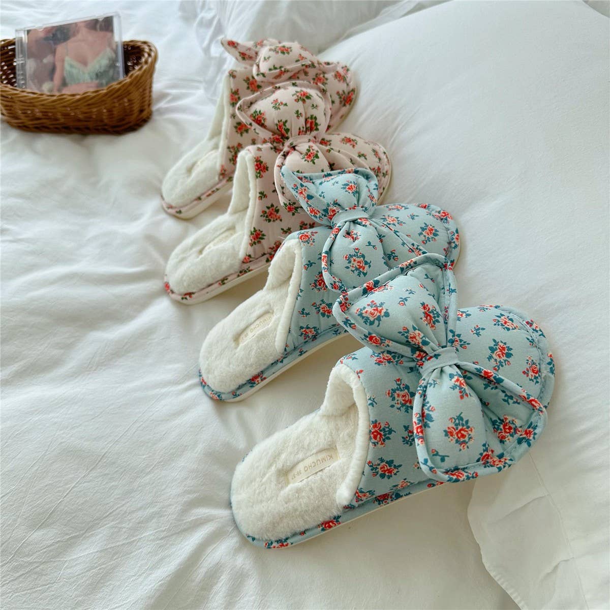 BOWKNOT WINTER PLUSH OPEN-TOED HOME SLIPPERS_CWMM2975