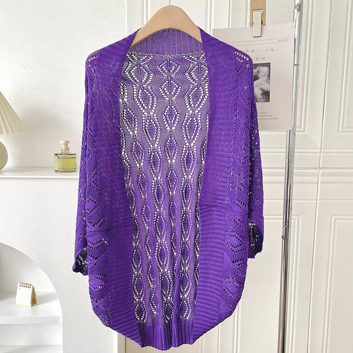 DIAMOND-SHAPED HOLLOW KNITTED SHAWL