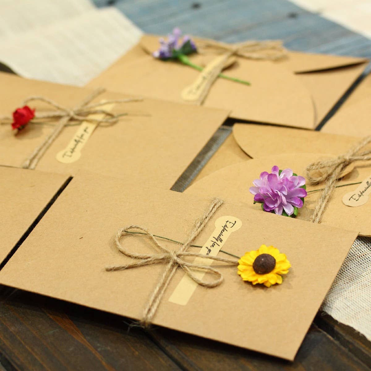 VINTAGE KRAFT PAPER DRIED FLOWER GREETING CARD
