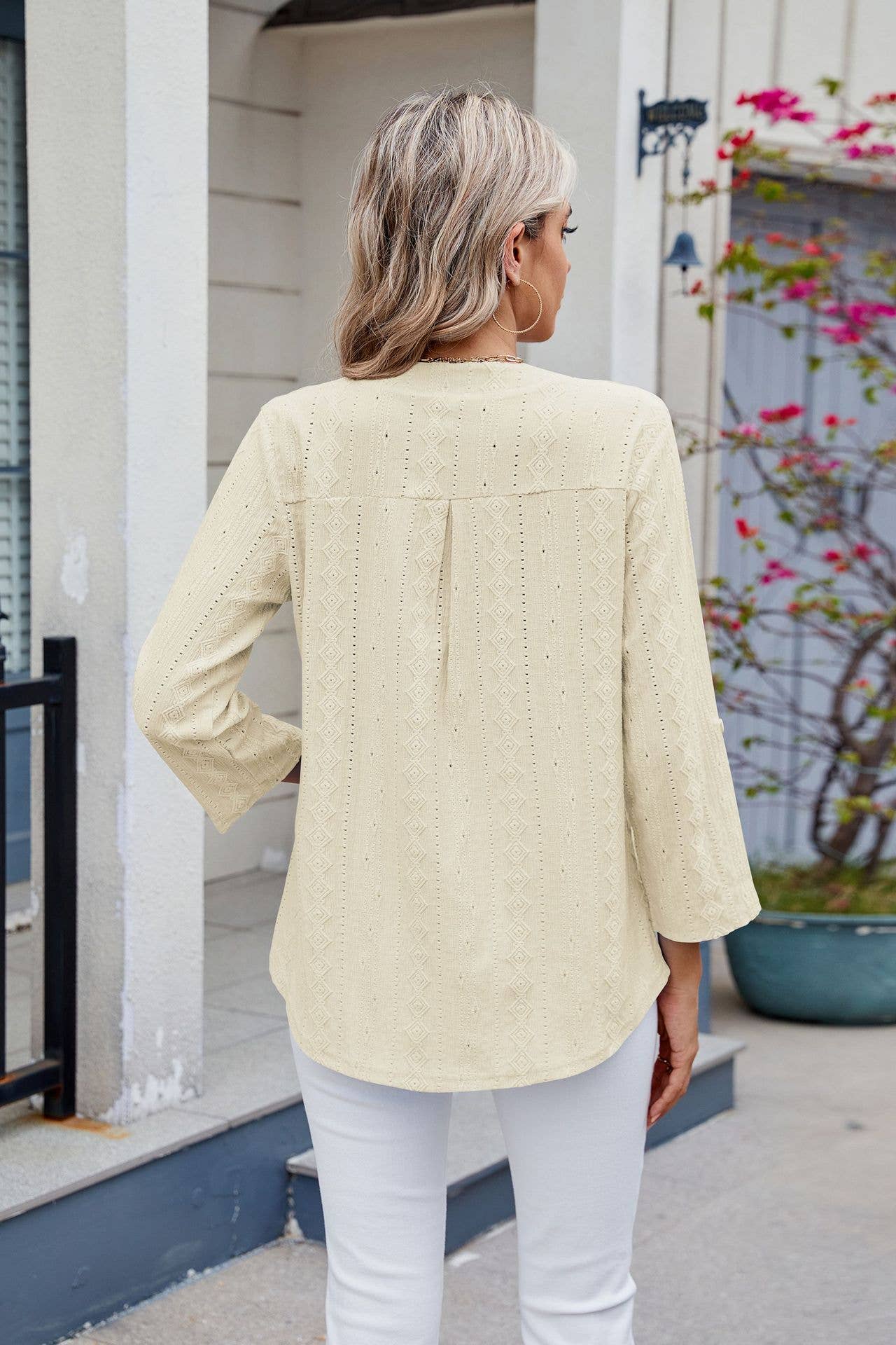 V-neck mid-sleeve button-up jacquard T-shirt