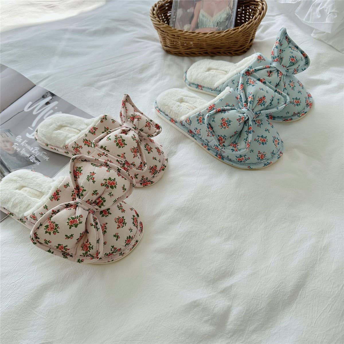 BOWKNOT WINTER PLUSH OPEN-TOED HOME SLIPPERS_CWMM2975