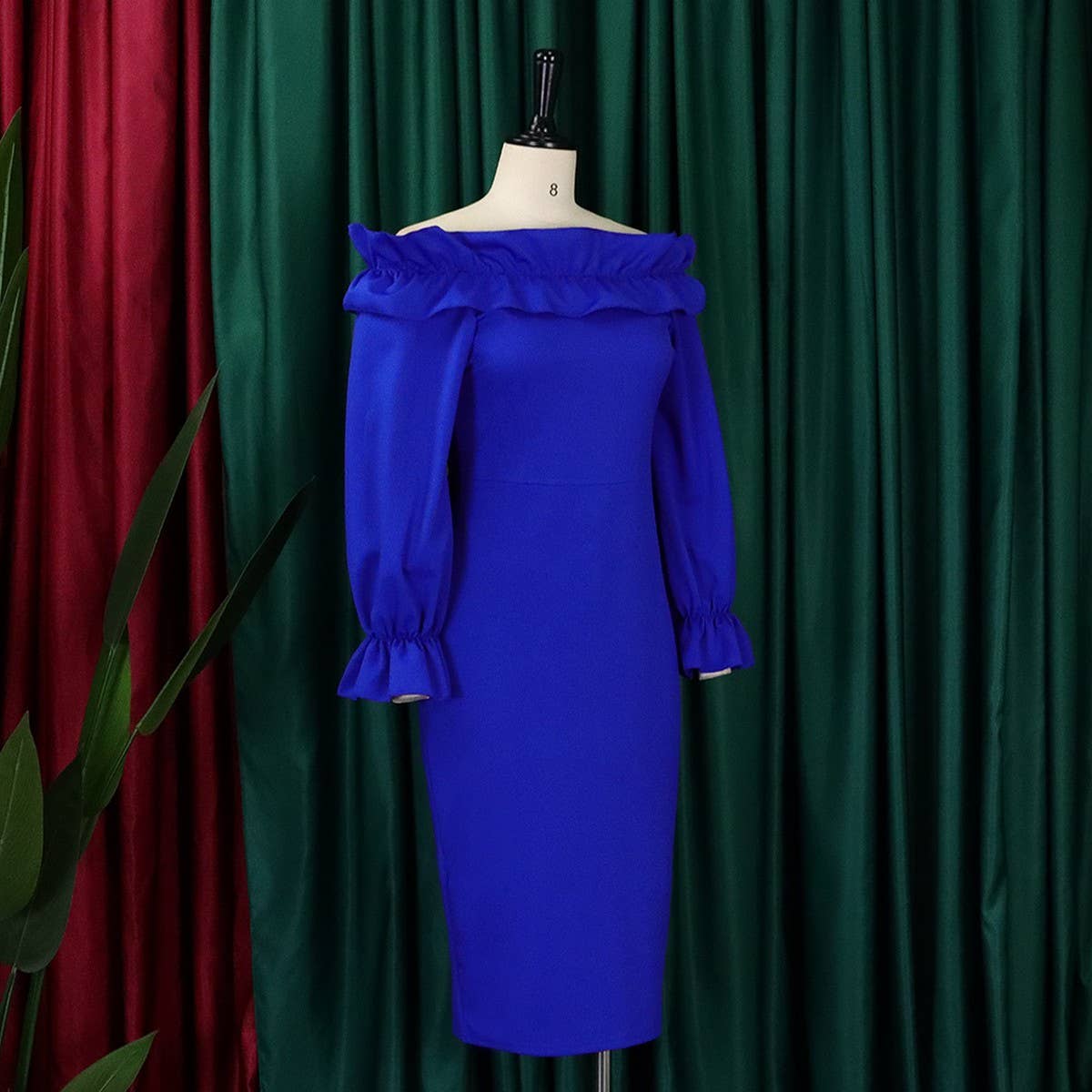 OFF-SHOULDER LONG-SLEEVED SLIM FIT DRESS_CWDMD3700