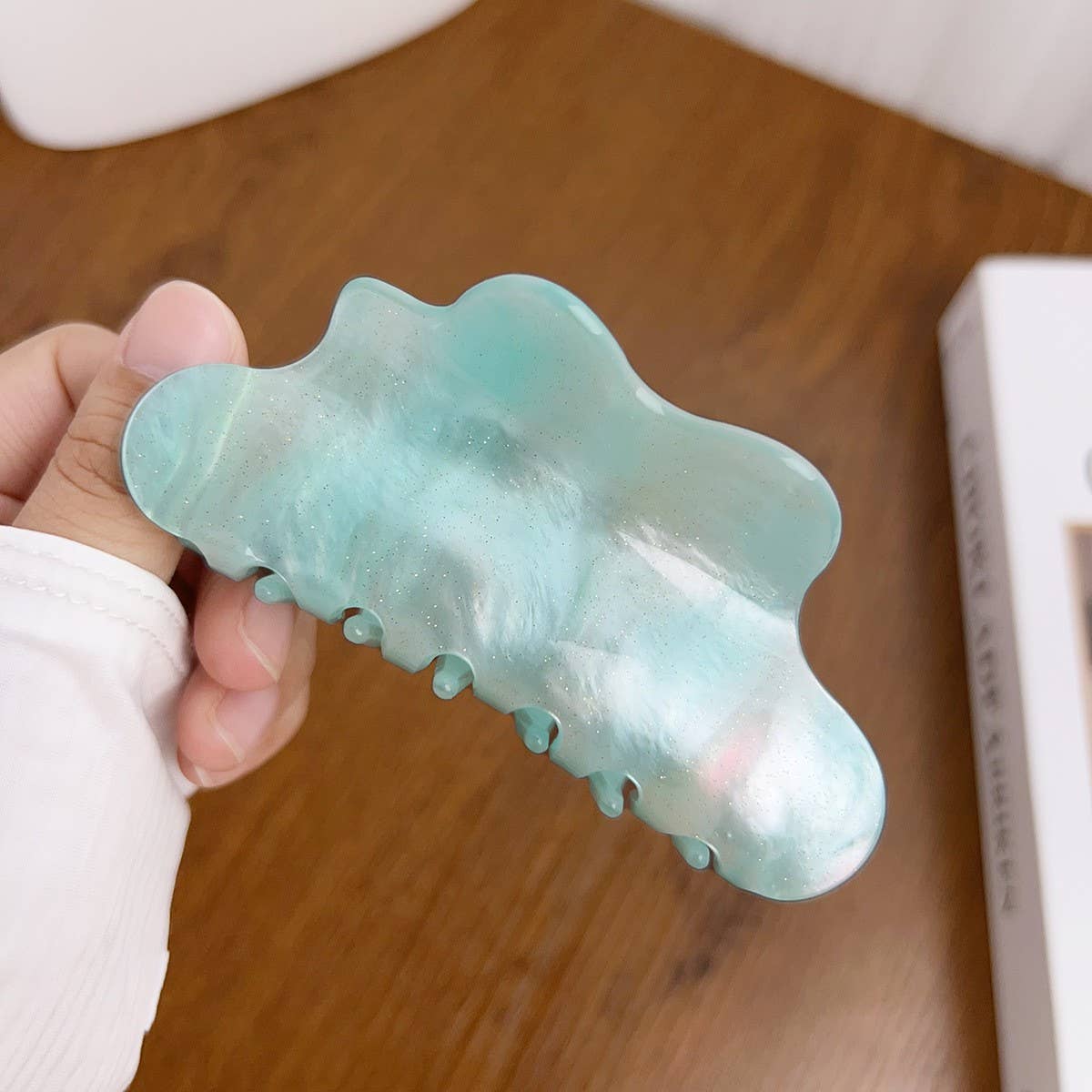 Elegant Cloud Acrylic Hair Claw,Chic Ponytail Clip_CWAHA1593