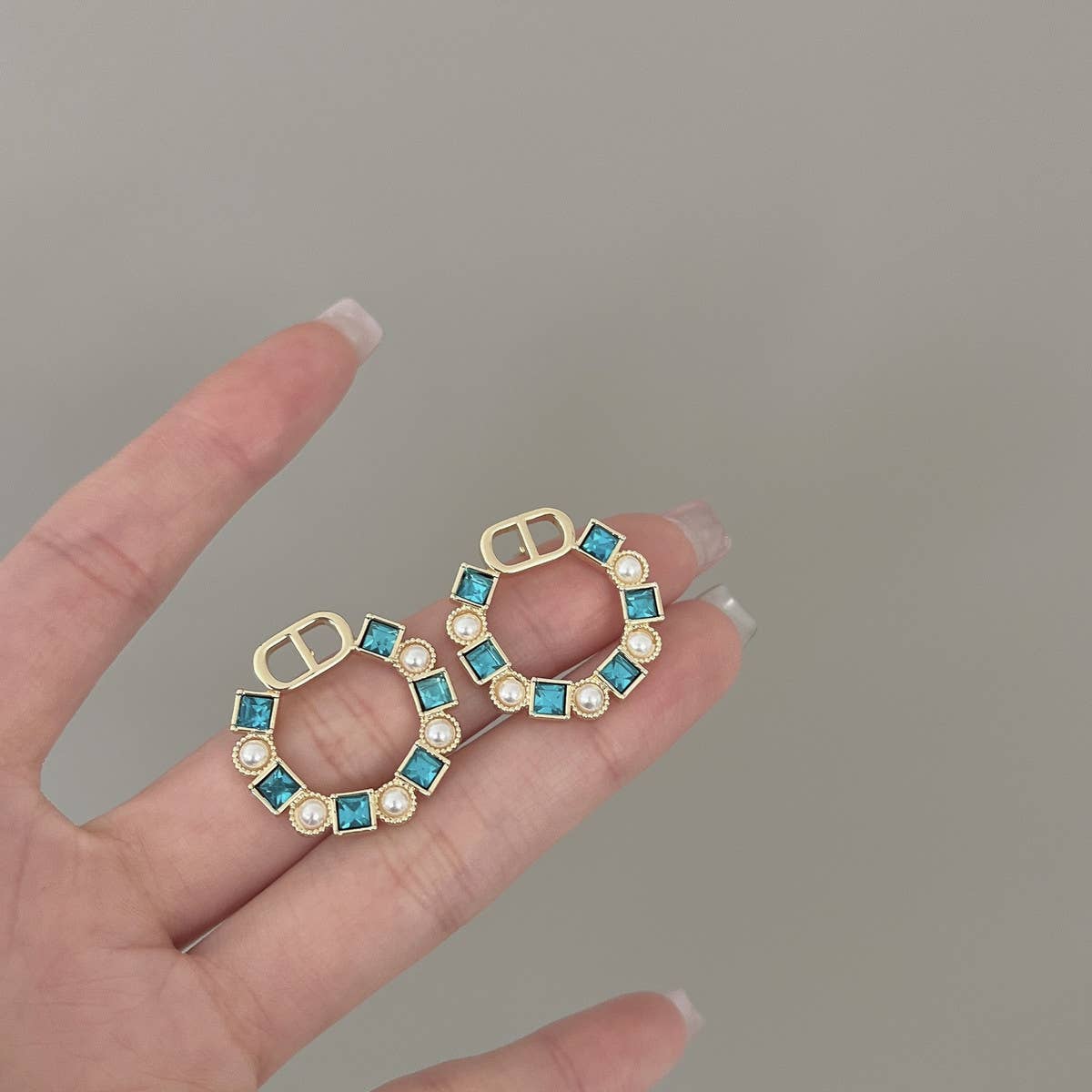 LIGHT LUXURY ROUND RING PEARL EARRINGS