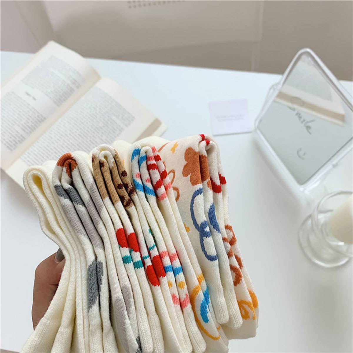 MILKY WHITE DOODLE SMILEY PATTERN CREW SOCKS