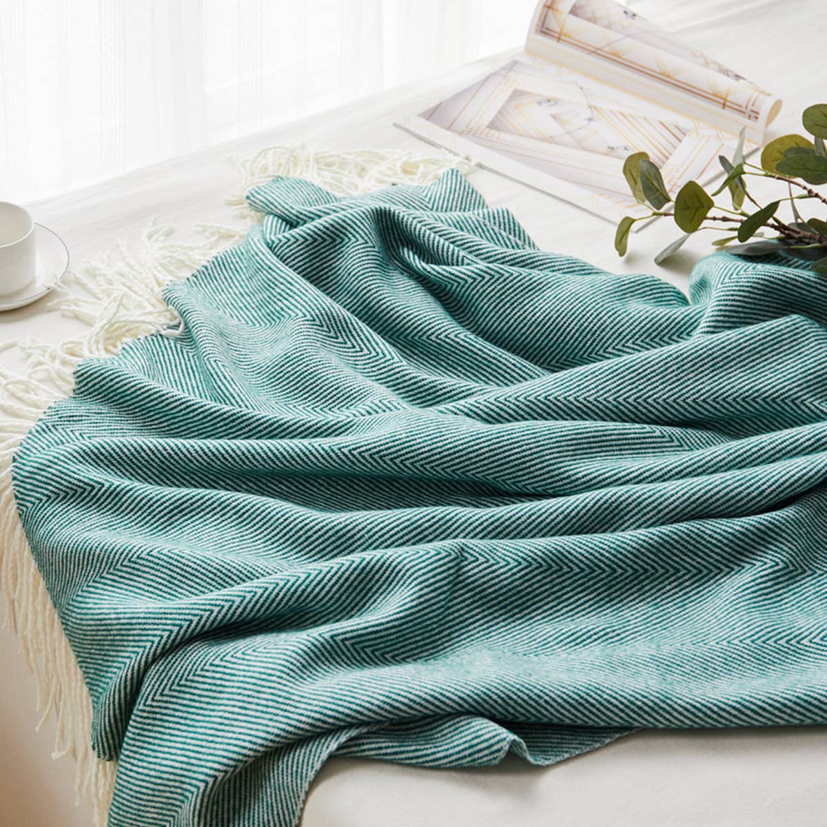 WOVEN JACQUARD TASSEL THROW BLANKET_CWMM1472