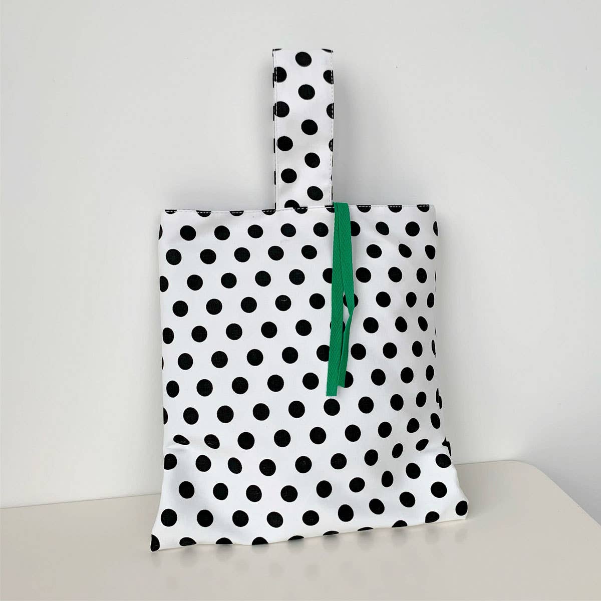 Black white polka dot storage polka dot handbag