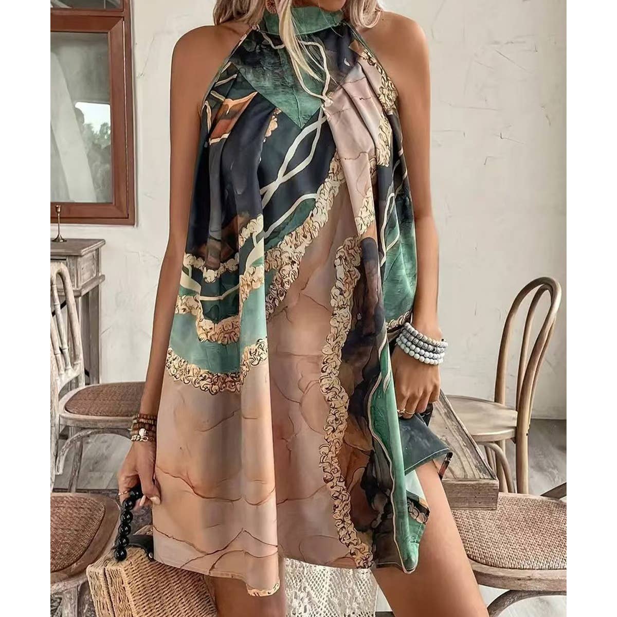 Round-neck striped printed body-hugging dress