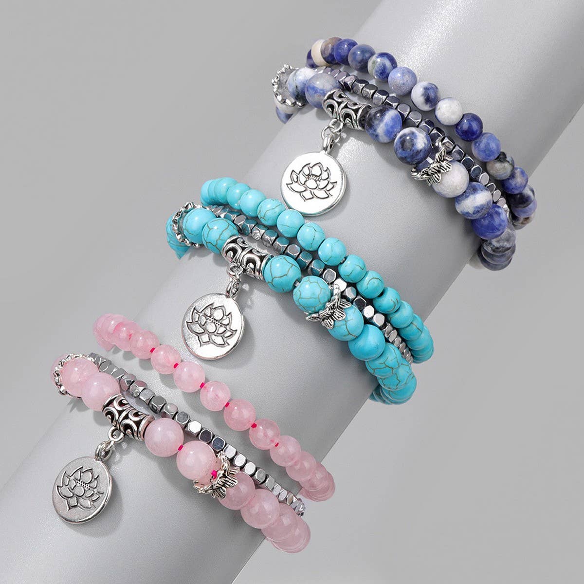 CWAJE4221_NATURAL STONE LOTUS PENDANT THREE-LAYER BRACELET