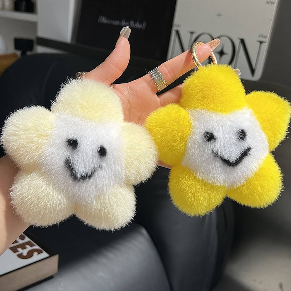 CUTE SMILING LITTLE STAR CAR KEYCHAIN BAG PENDANT