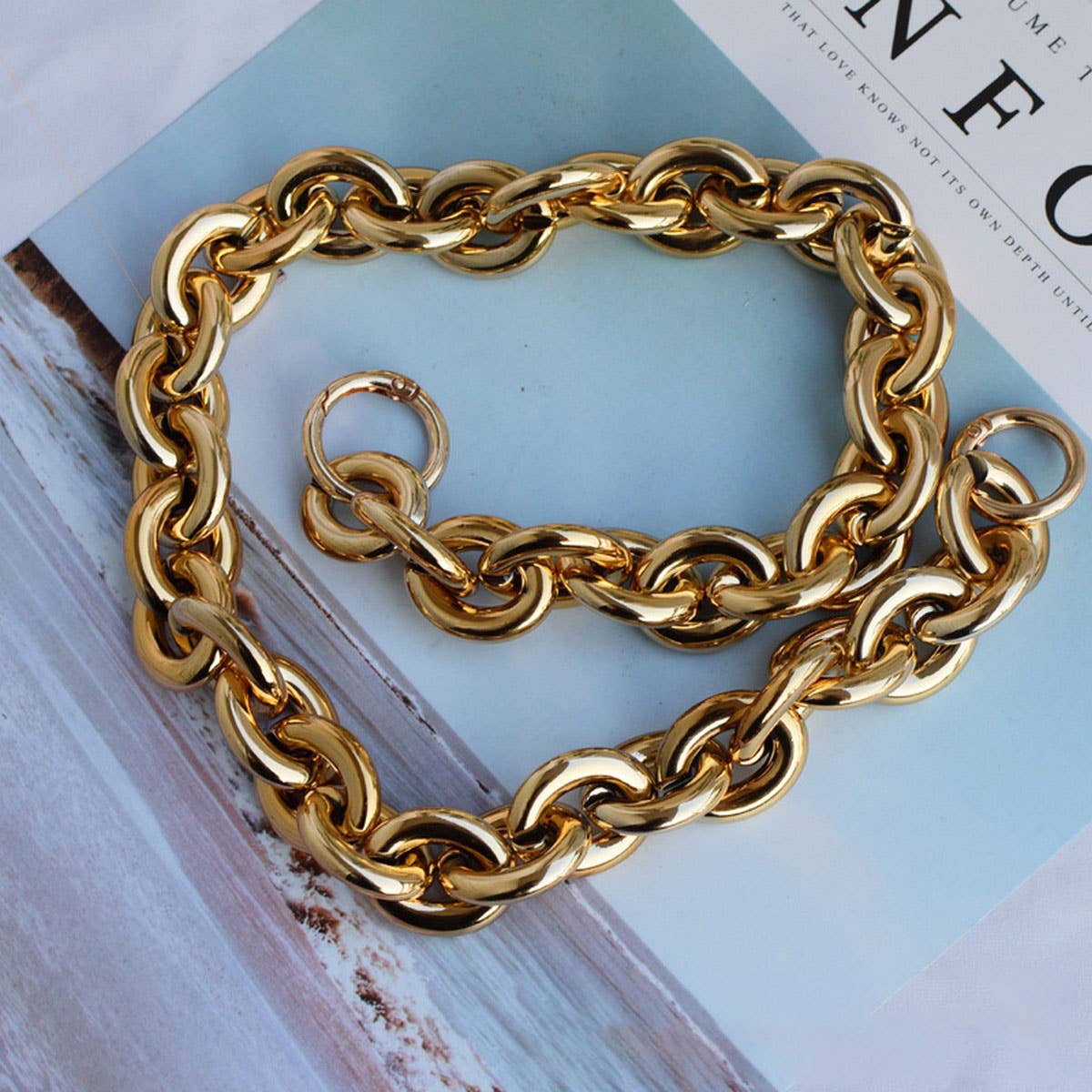 Elegant Plastic UV-Plated Bag Chain for Women