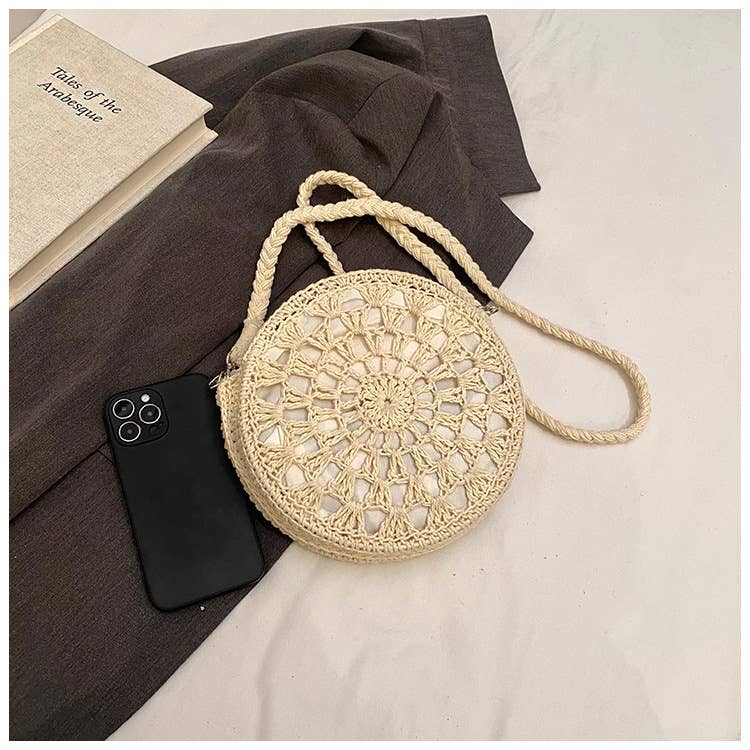 Fashionable hollowed-out woven crossbody bag