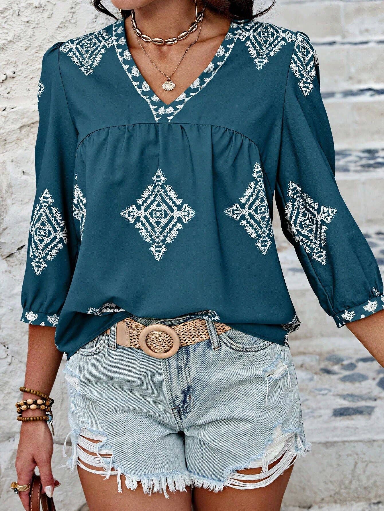 Stylish printed seven-quarter sleeve V-neck top