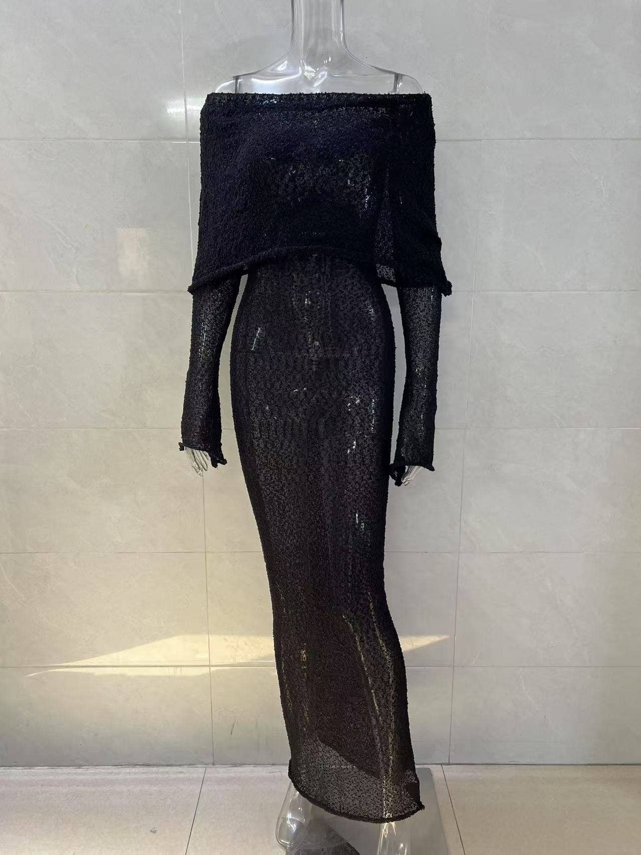 Long-sleeved knitted one-shoulder long dress