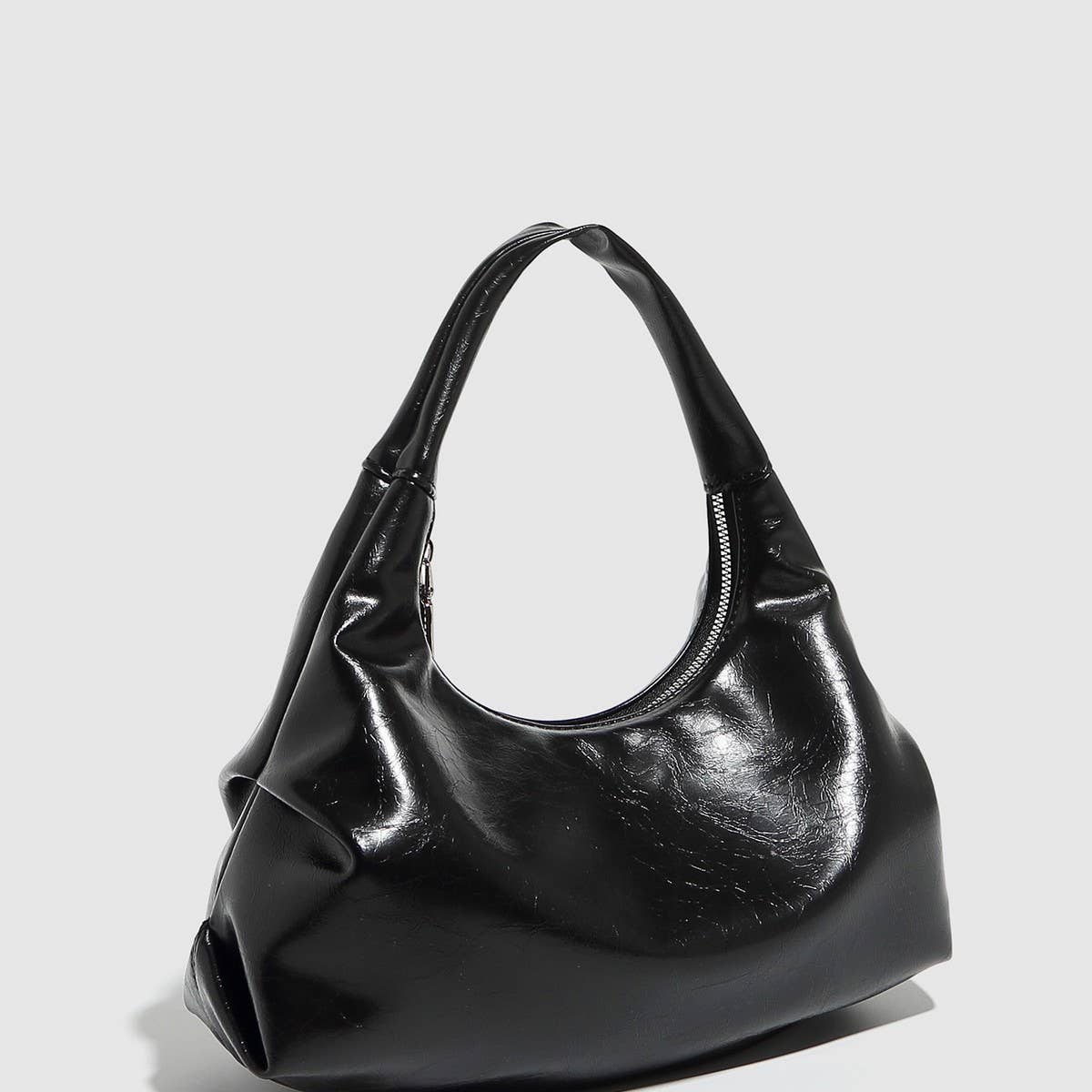 Elegant Black Ruched Cloud Dumpling Bag_CWAB5696