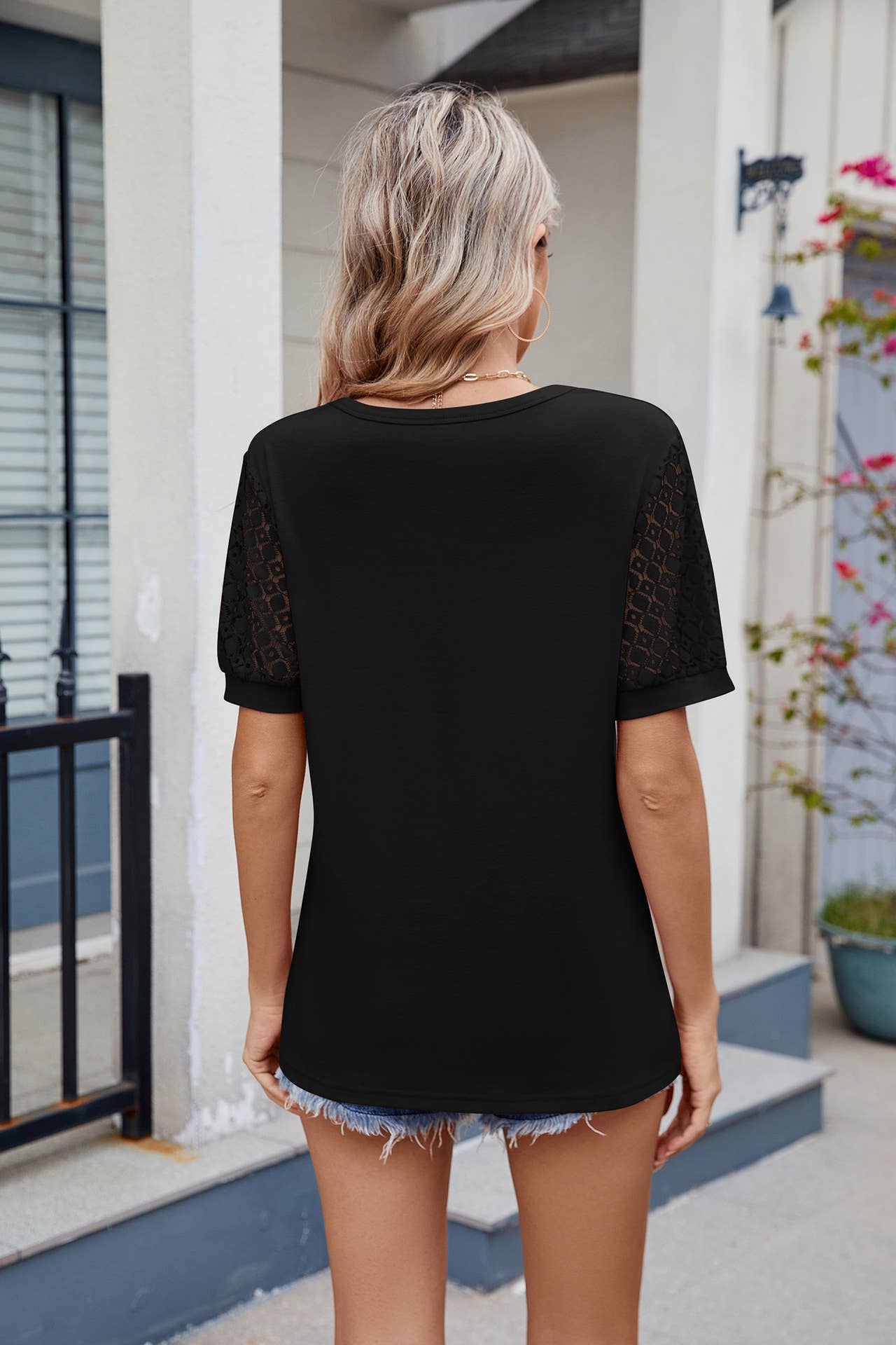 Solid color V-neck lace short sleeve T-shirt