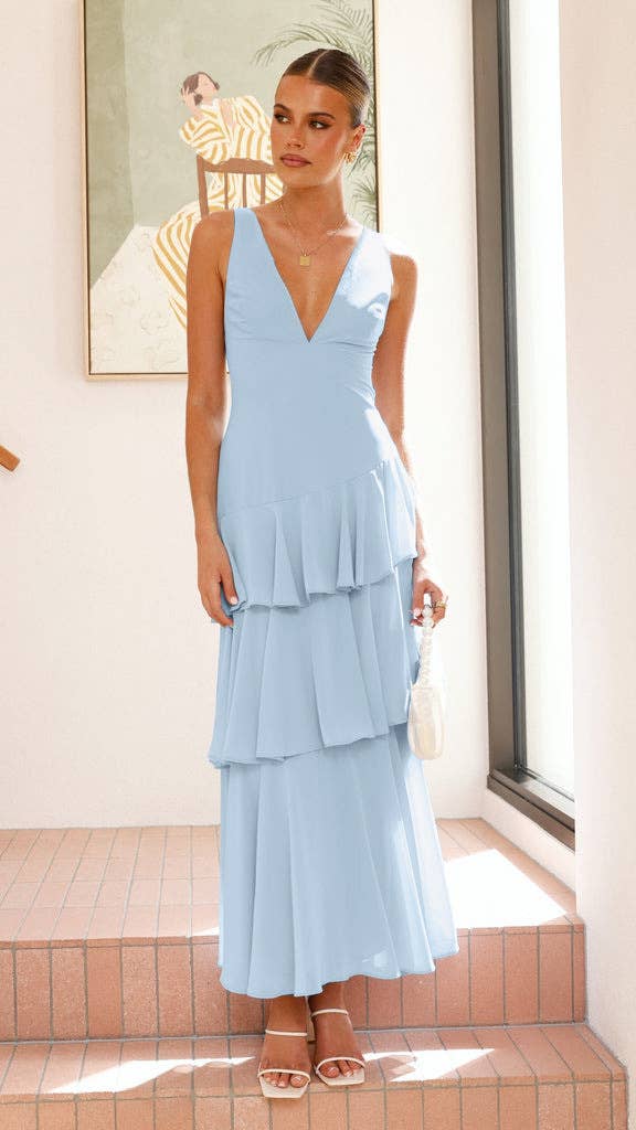 Stylish sleeveless V-neck French cake dress