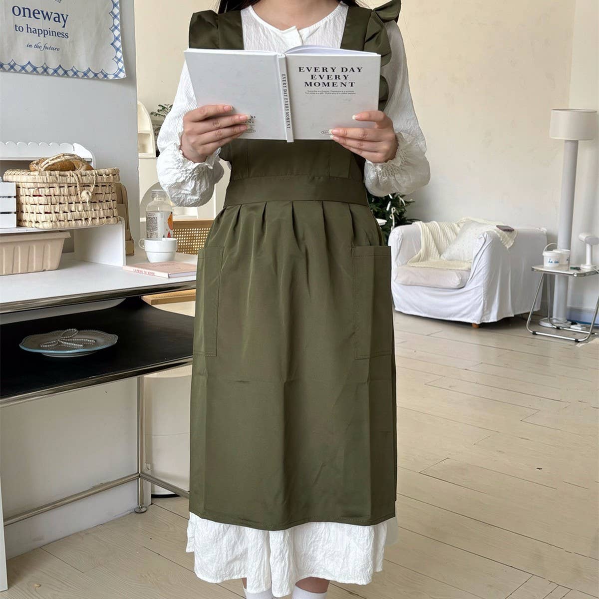 WATERPROOF AND OIL-PROOF OXFORD RUFFLED CROSS APRON