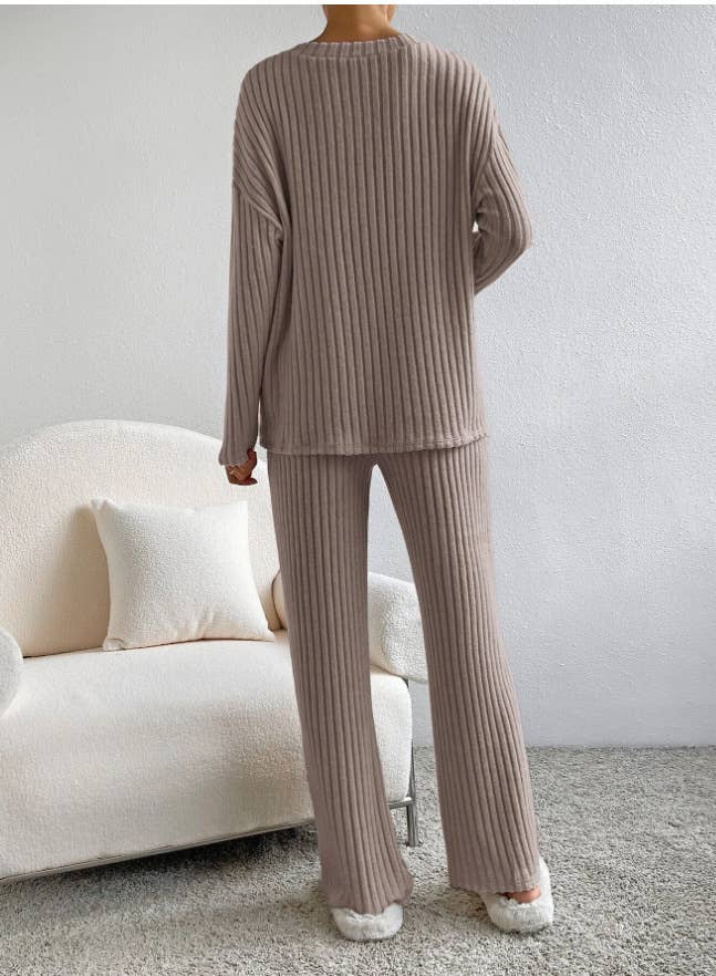 TEMPERAMENT LOOSE V-NECK PIT STRIPE KNITTED SUIT