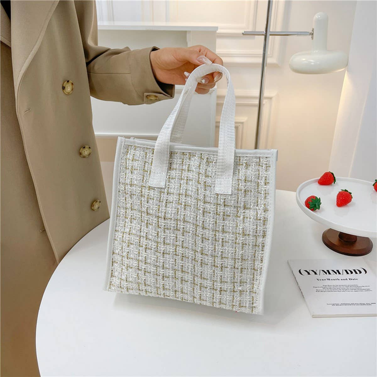 FASHION RETRO PORTABLE HAND-HELD COSMETIC BAG_CWAB4444