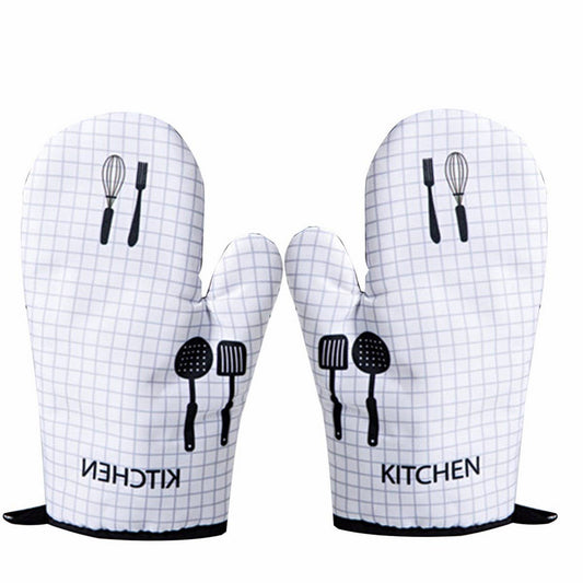 A PAIR OF HEAT-RESISTANT BAKING GLOVES_CWMM1452