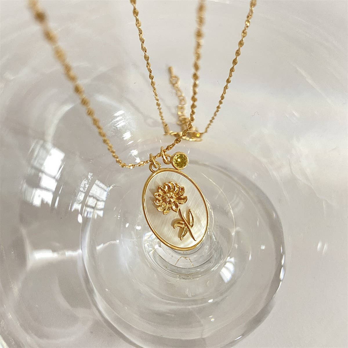 DECEMBER THREE-DIMENSIONAL FLORAL OVAL NECKLACE