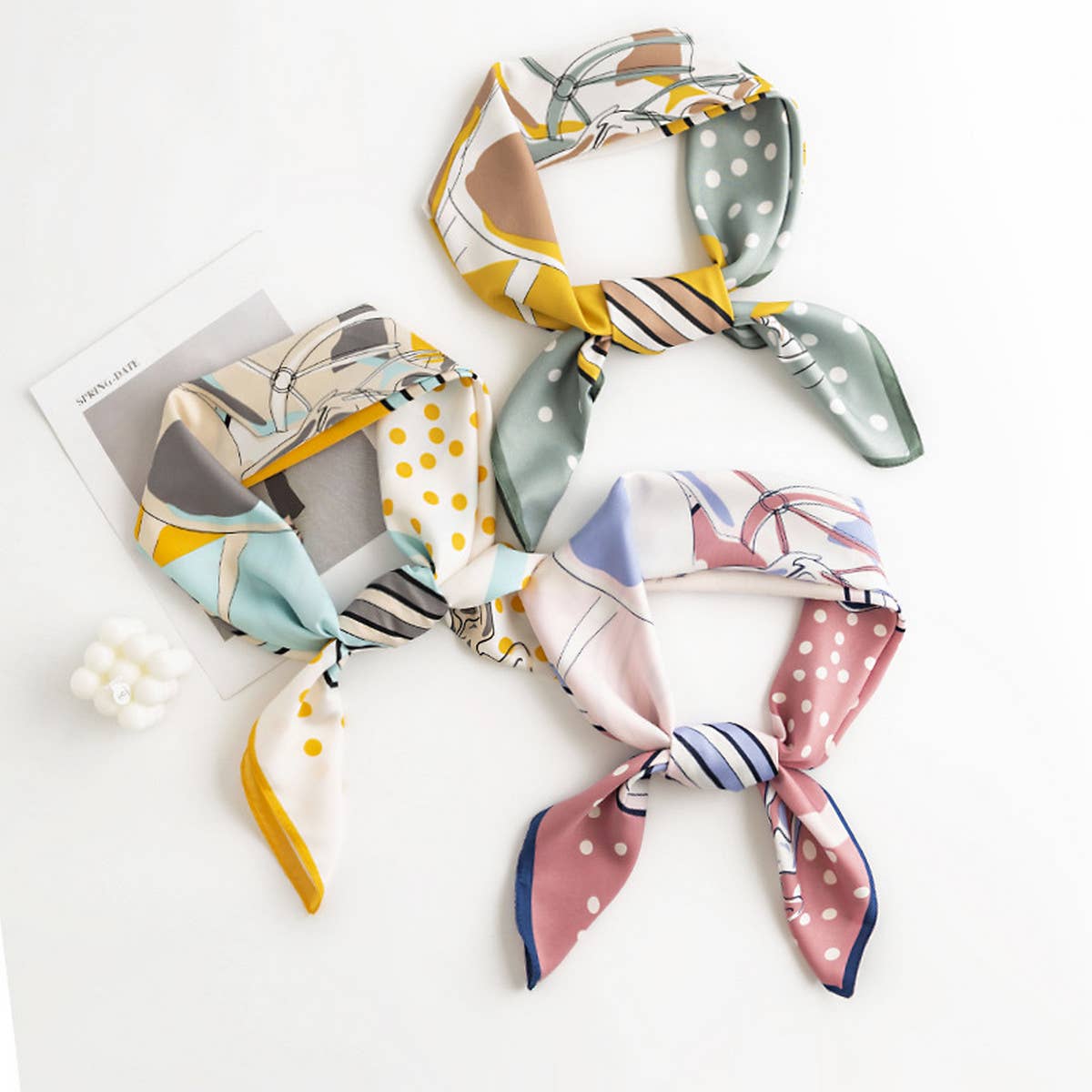 VINTAGE CIRCLE PRINT SQUARE SCARF