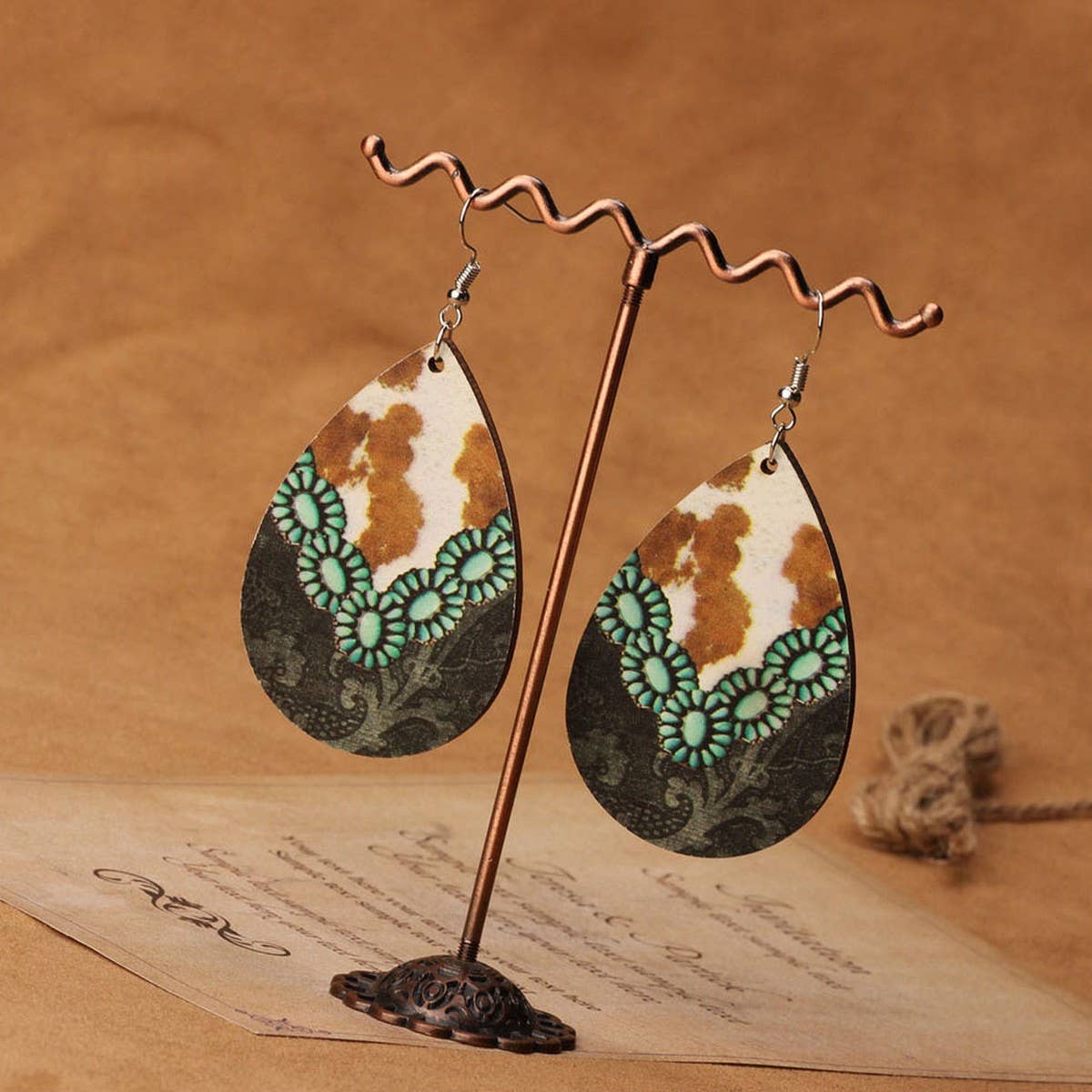 NEW FASHIONABLE WOODEN WATER DROP EARRINGS