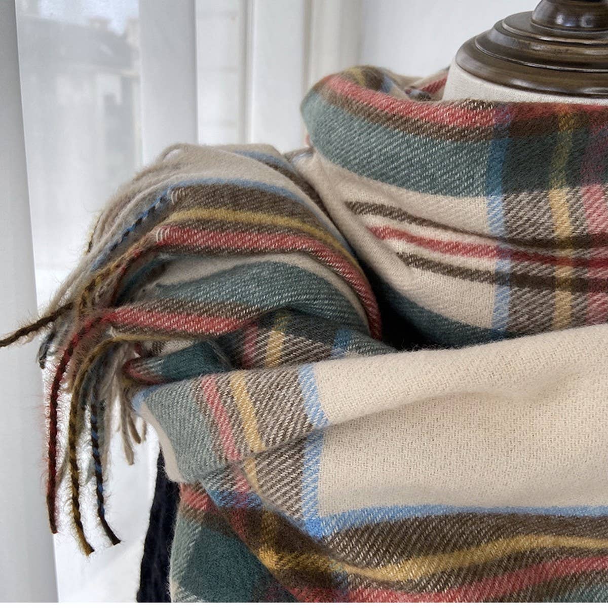 Plaid Winter Scarf-Vintage Tassel Shawl for Women_CWASC1473