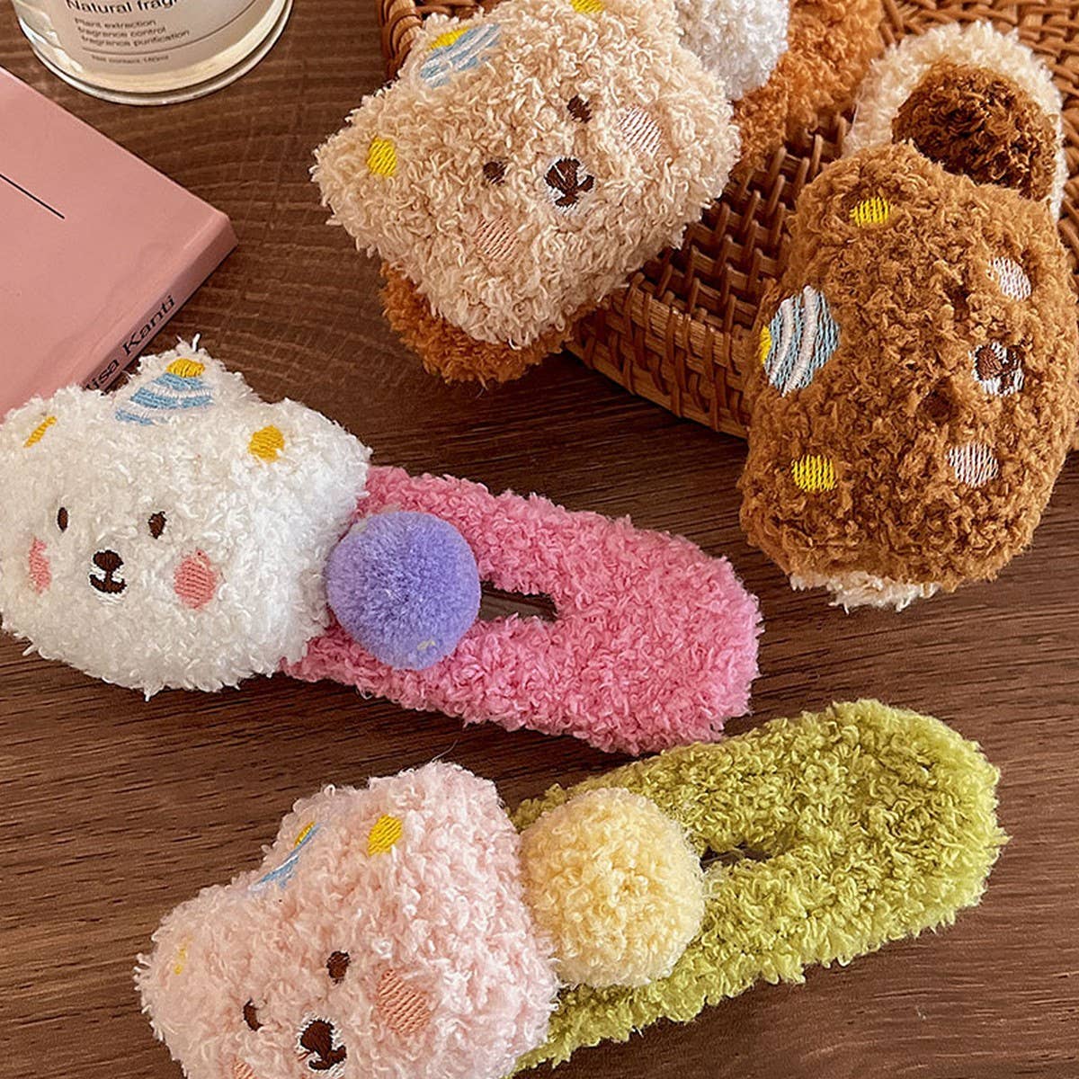 CUTE PLUSH HAIRPIN LARGE DUCKBILL