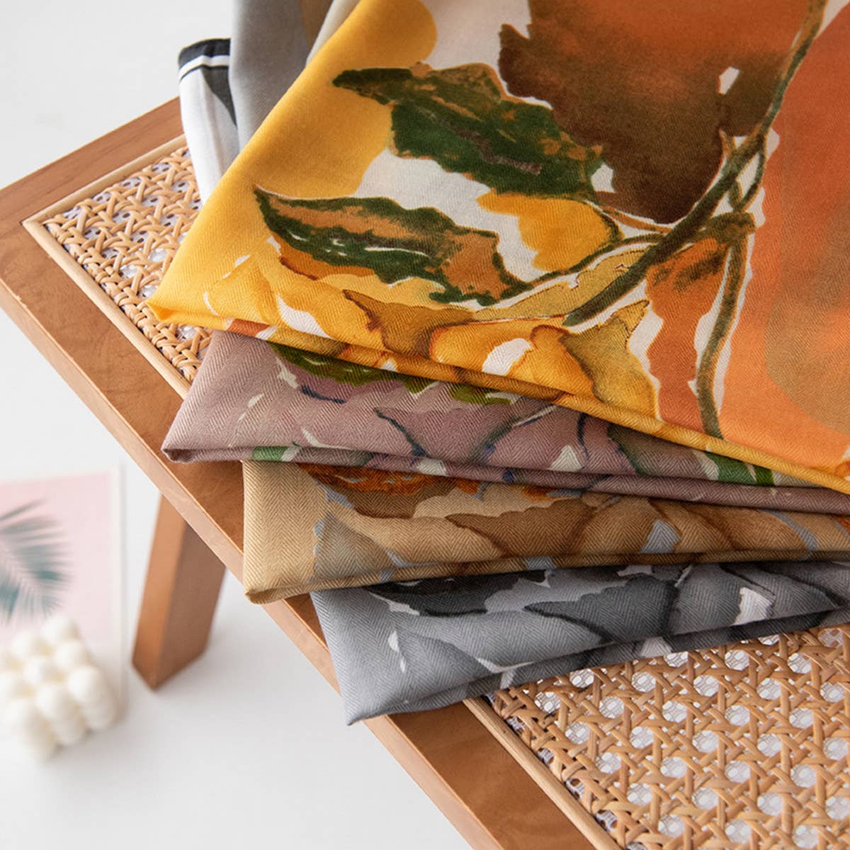 2024 NEW ARTISTIC RETRO PRINTED SQUARE SCARF_CWASC0932