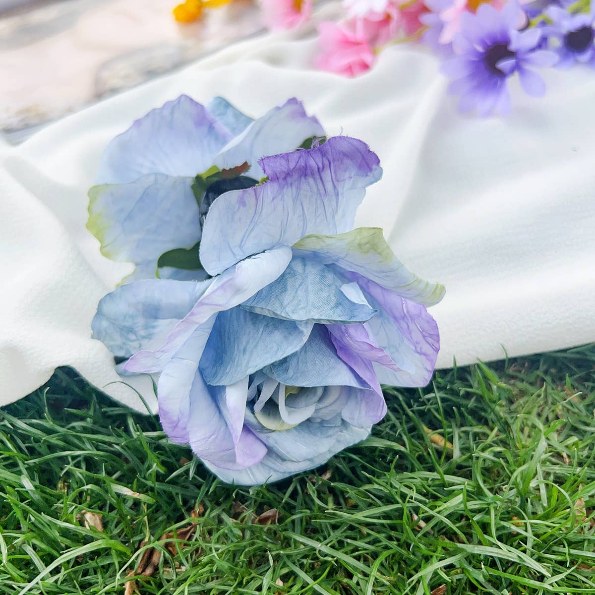 Dopamine fresh plastic rose clip-on hair clips