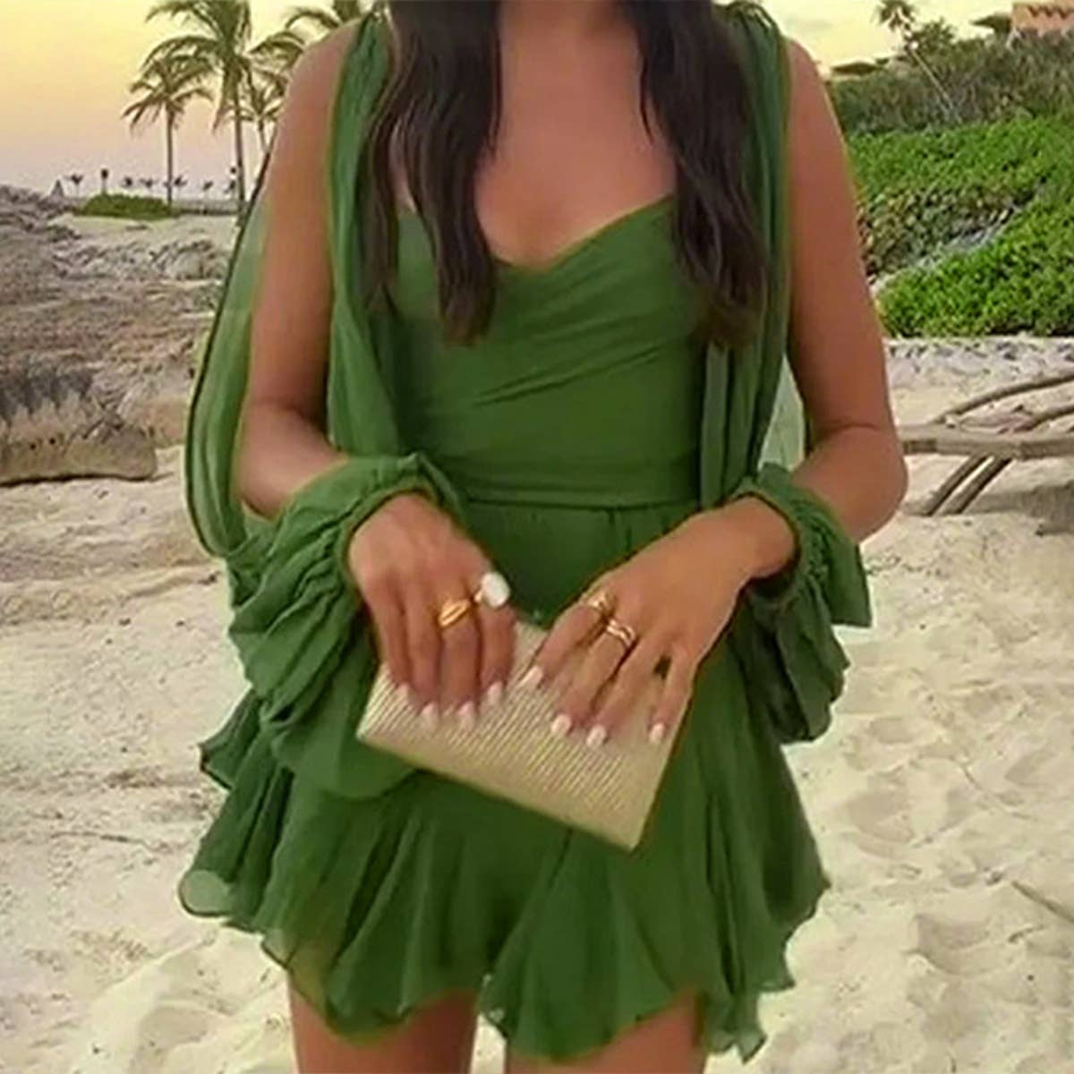 Lantern sleeves deep V-neck dress