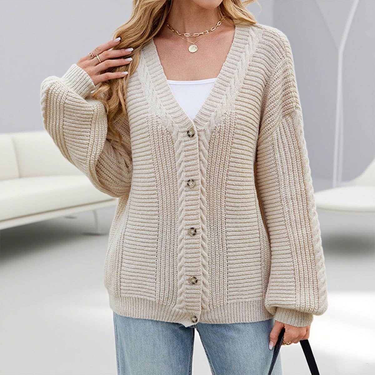 V-neck buttoned single-breasted knitted cardigan