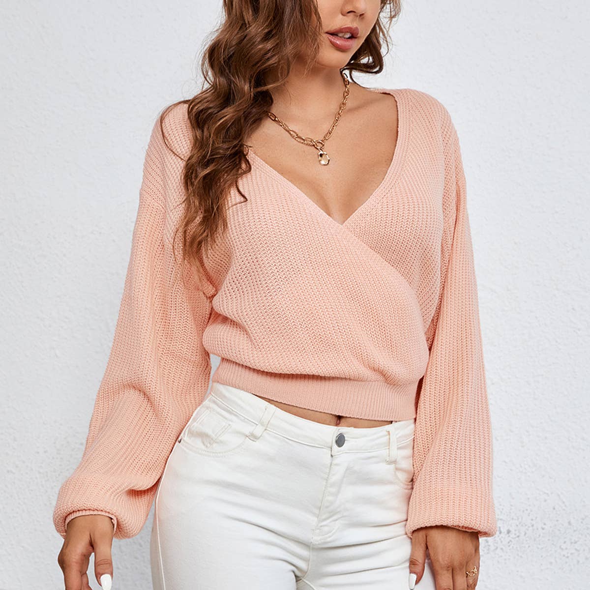 V-neck long-sleeved pullover sweater