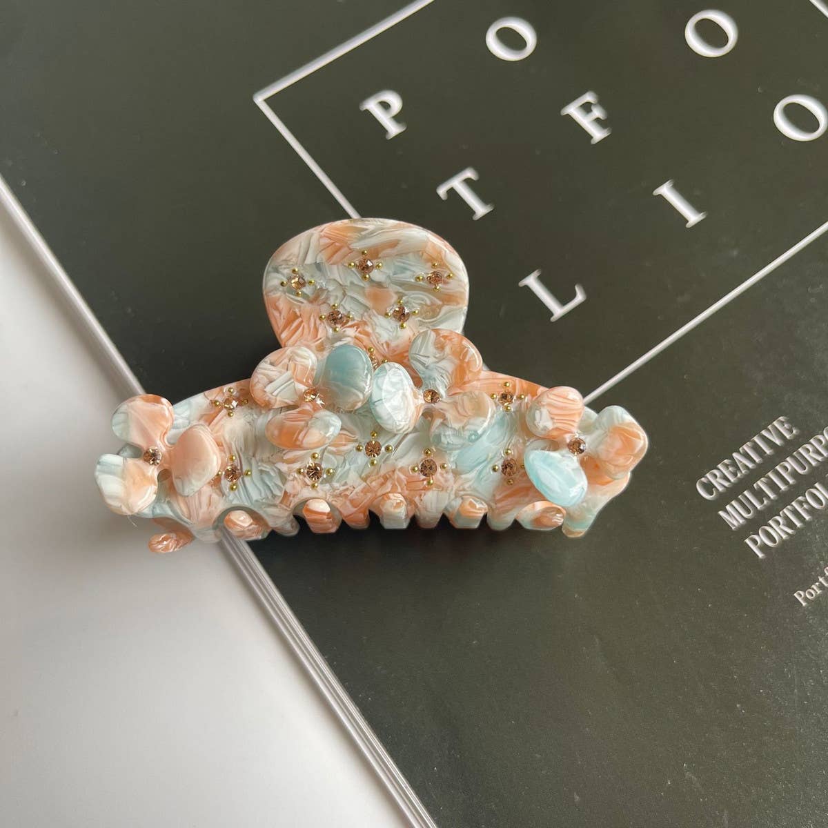 Vintage Rhinestone Acetate Floral Claw Hair Clip_CWAHA1346