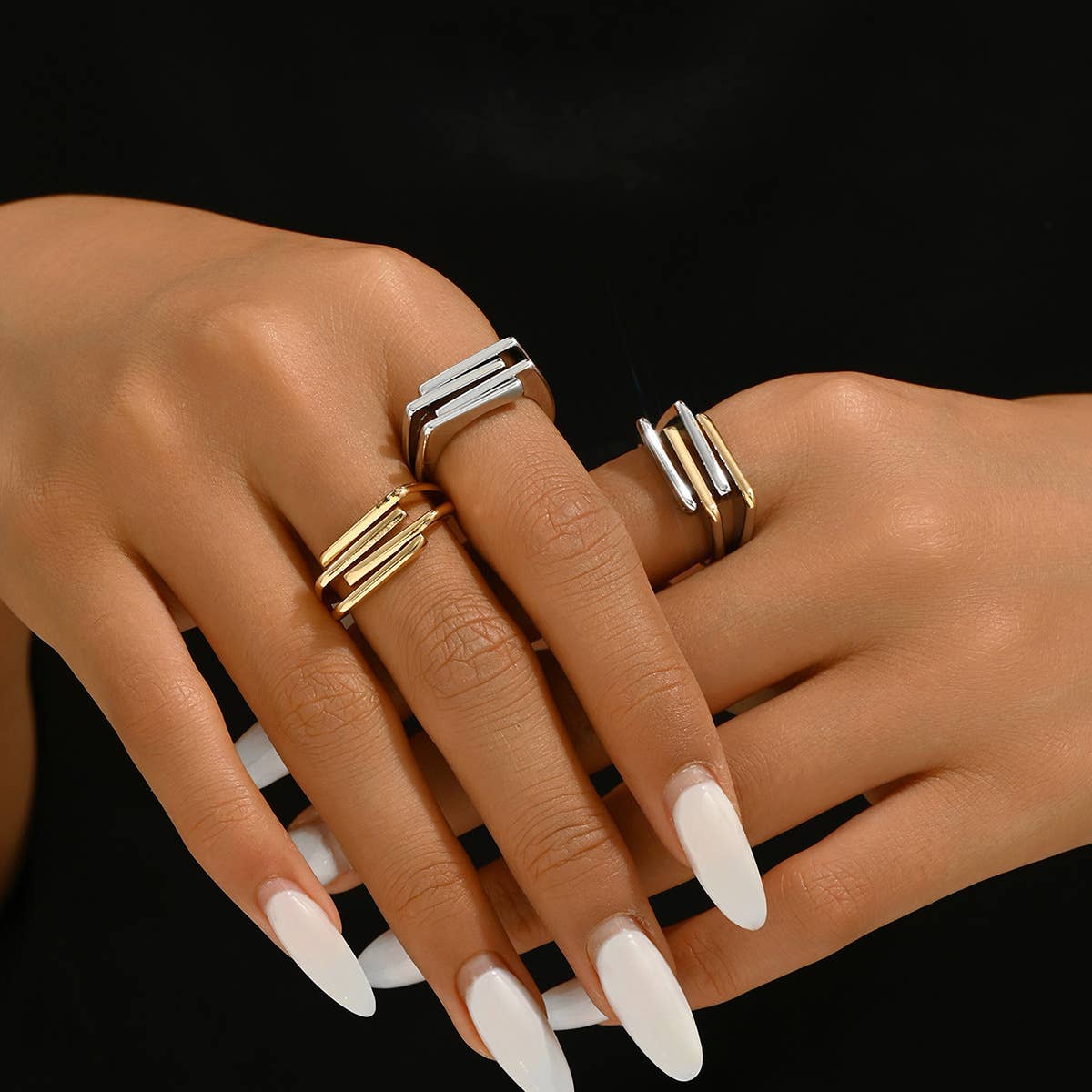 TEMPERAMENT SMOOTH GEOMETRIC THREE-LAYER RING
