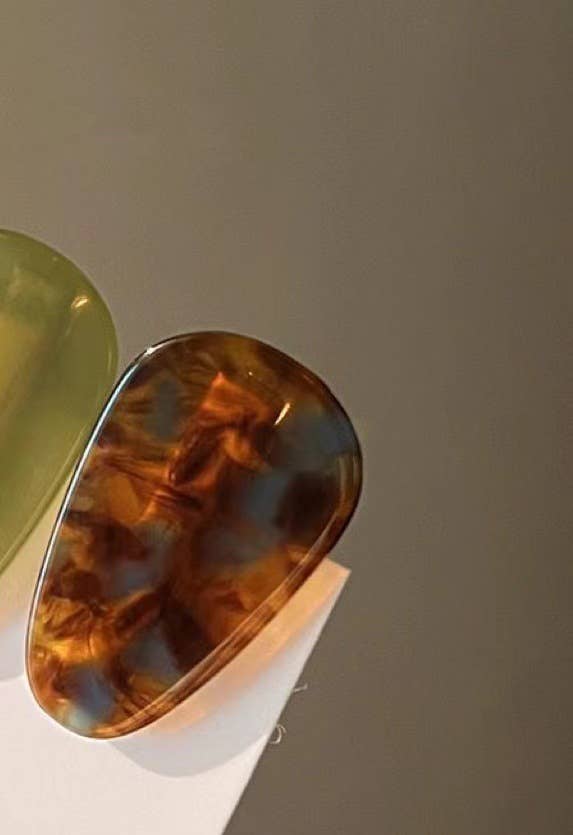 Simple cute acrylic melon seed-shaped hair clips