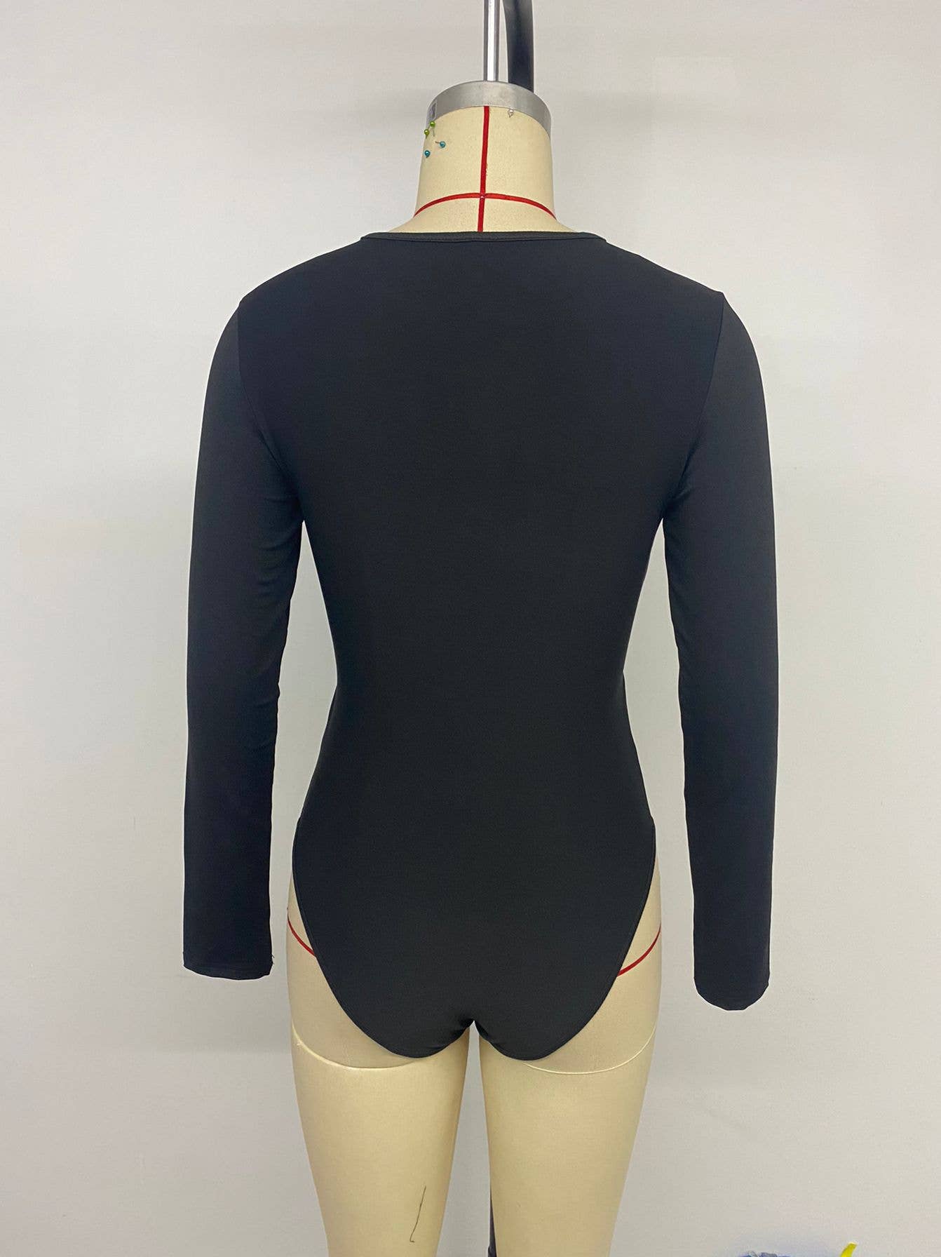 Solid-color knotted round-neck jumpsuit