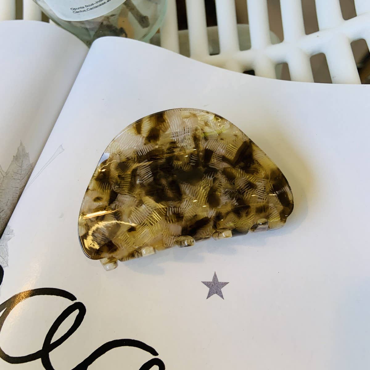 CANDY COLOR LIGHT LUXURY HALF CIRCLE HAIRPIN_CWAHA2150