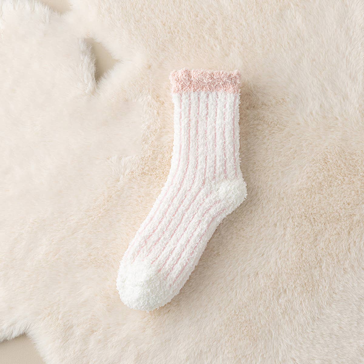 CORAL FLEECE MID-TUBE HOME SOCKS