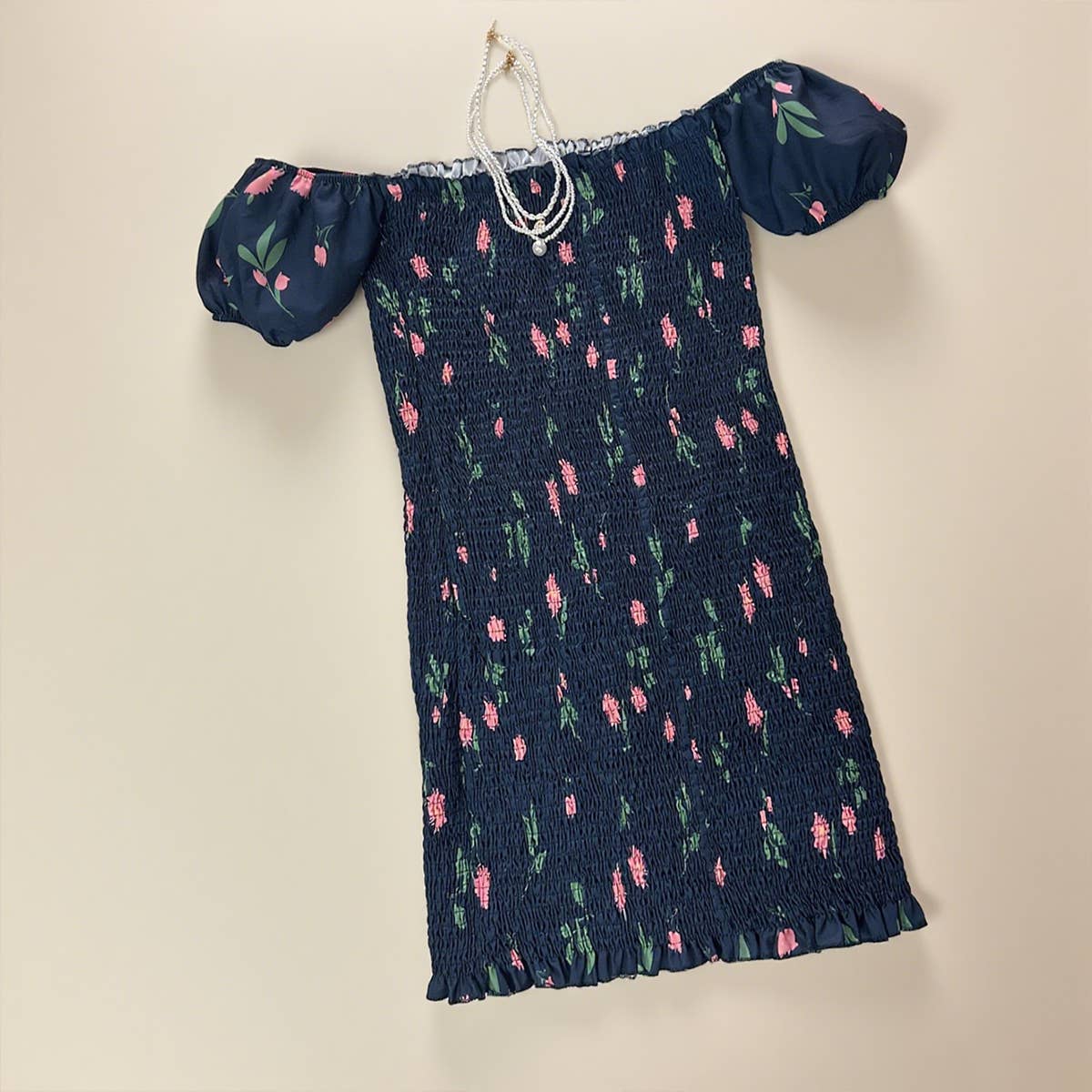 One-shoulder collar printed short-sleeved dress